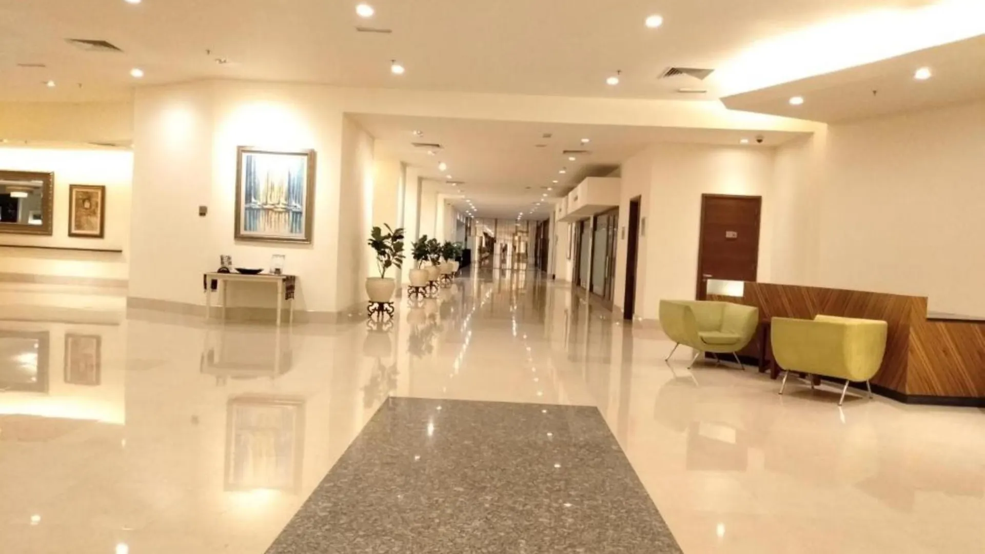 Rainbow Suites Times Square クアラルンプール アパートホテル